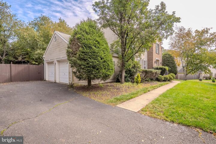 Property Photo:  6 Fountain Drive  NJ 08873 