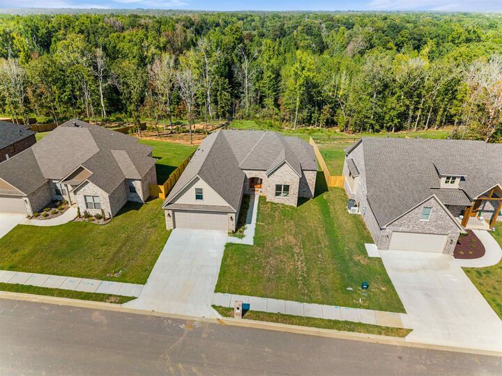 Property Photo: 556 Valley Oak Drive AR 72120-0000