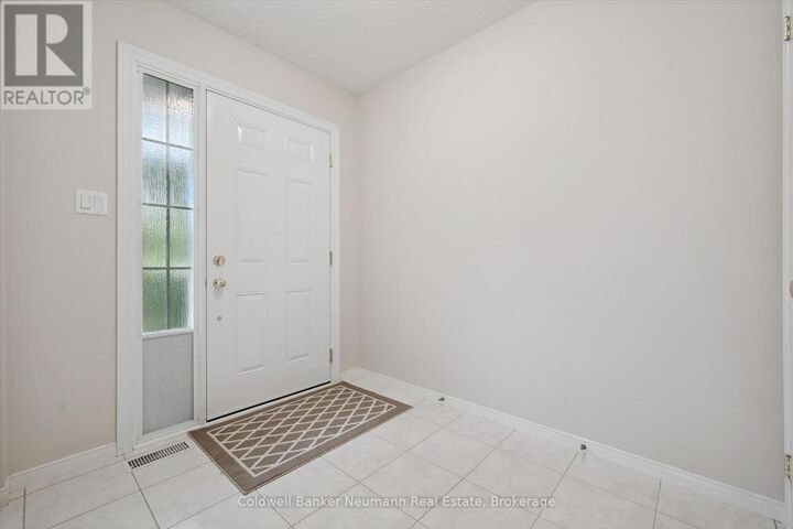 Property Photo: 941 Gordon Street 20 ON N1G 4R9