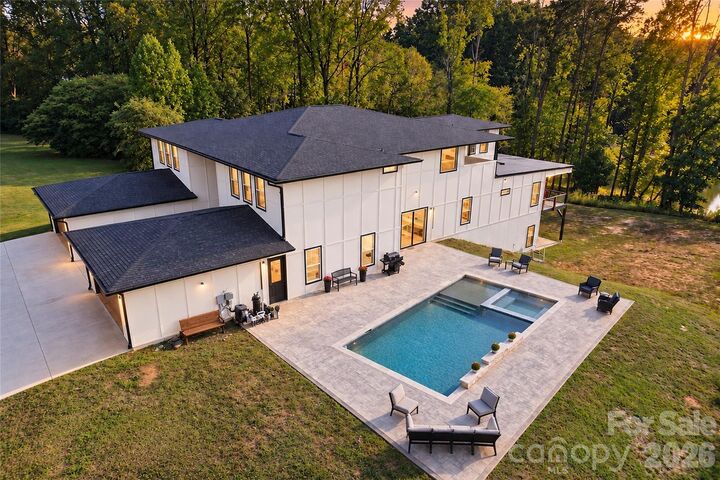 Property Photo: 4987 Wildlife Lane NC 28673