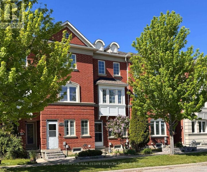 Property Photo: 2516 Bur Oak Avenue ON L6B 1H2