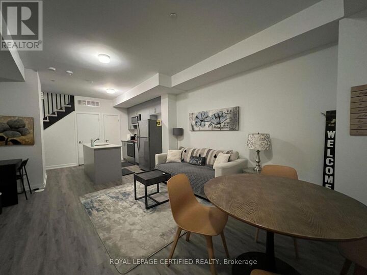 Property Photo: 3562 Colonial Drive 3 ON L5L 0C1