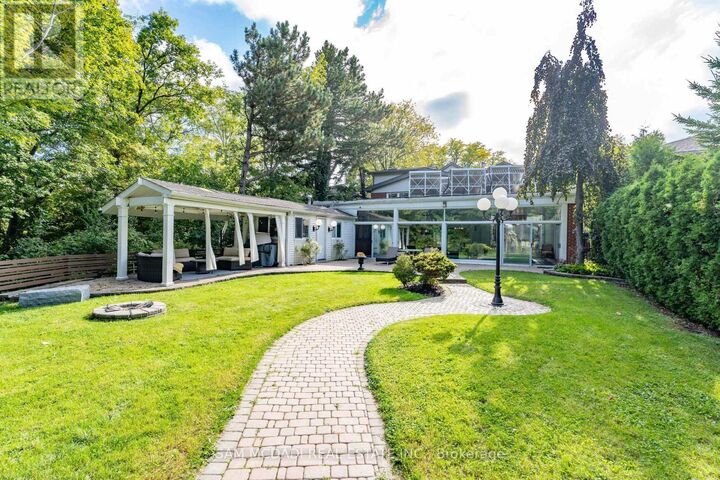 Property Photo:  2221 Greenhurst Avenue  ON L4X 1J5 