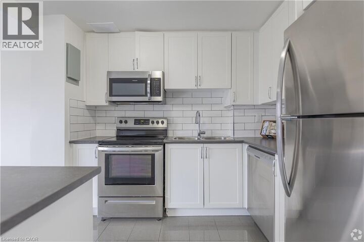 Property Photo:  285 Erb Street West 707  ON N2L 1W4 