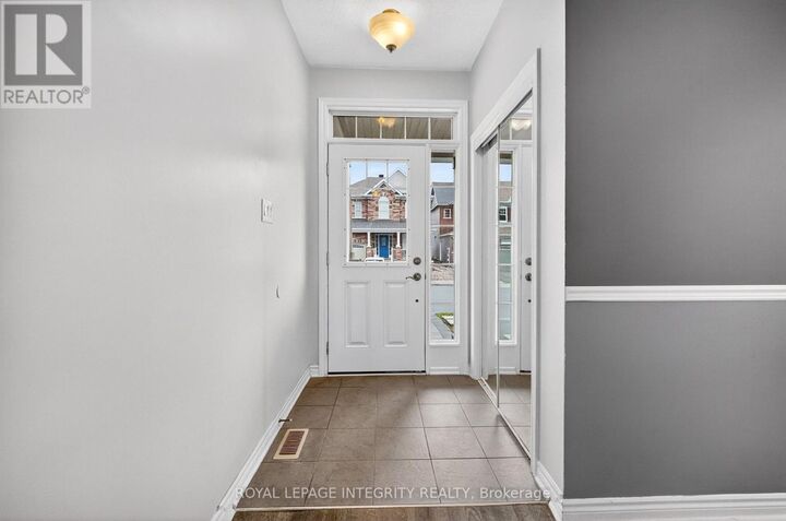 Property Photo:  351 Gallantry Way  ON K2S 0R1 