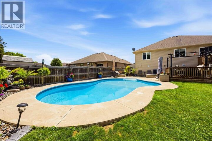 Property Photo: 316 Homestretch Drive ON N0N 1G0