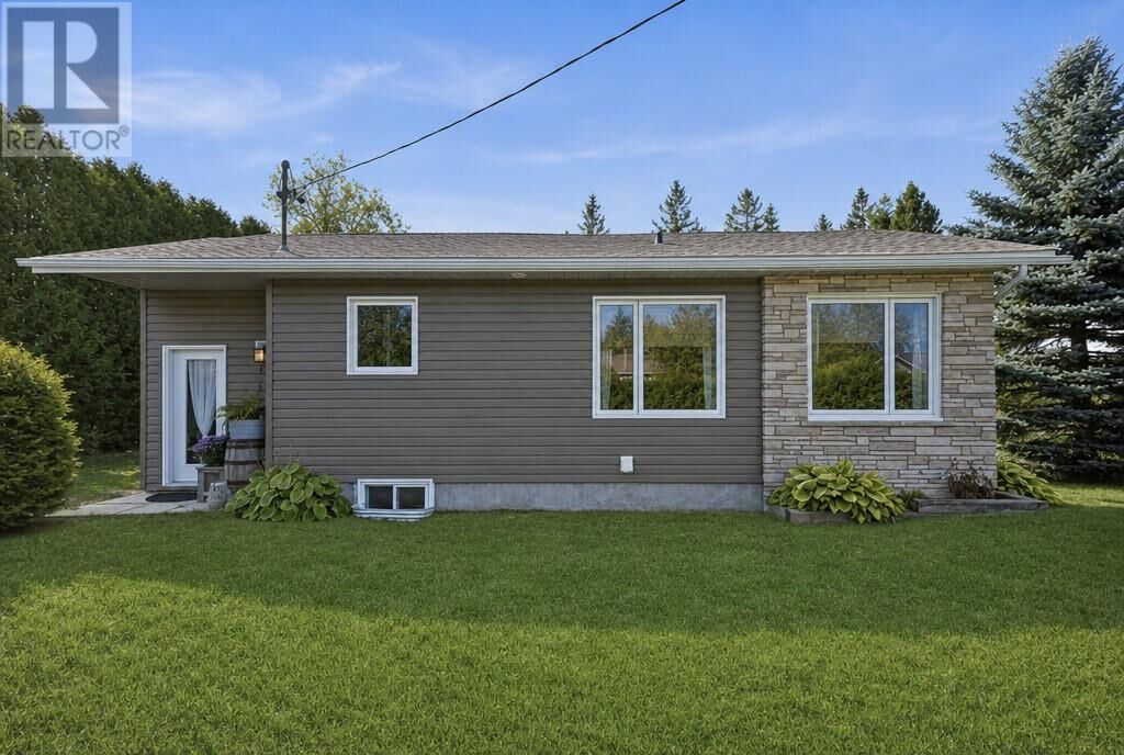 Property Photo:  51 Prevost Street  ON P0M 1B0 