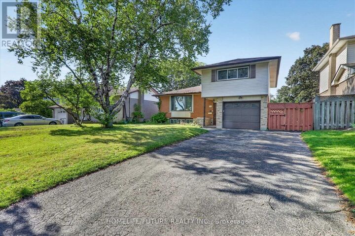 Property Photo:  163 Labrador Drive  ON L1H 7E4 