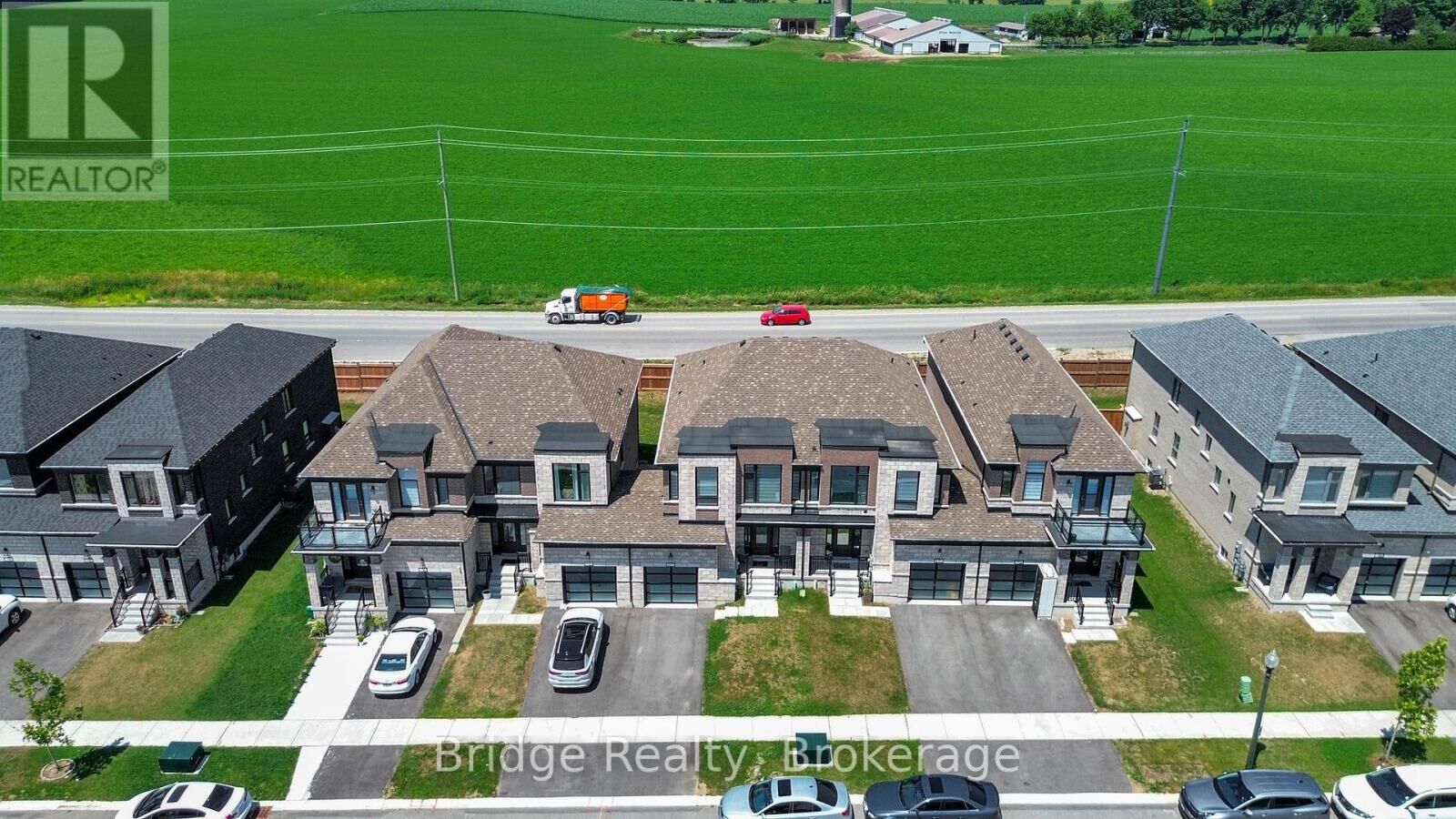 Property Photo:  892 Sobeski Avenue  ON N4T 0P2 
