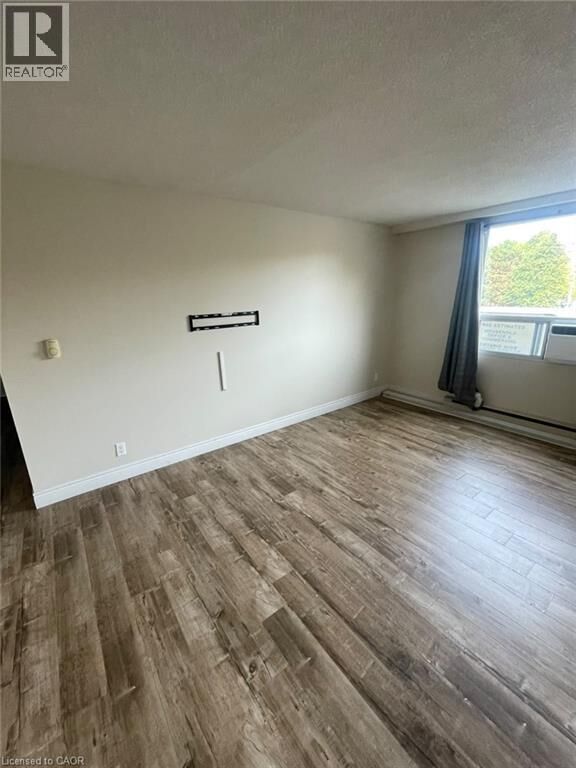 Property Photo: 18 Holborn Court 212 ON N2A 4A1