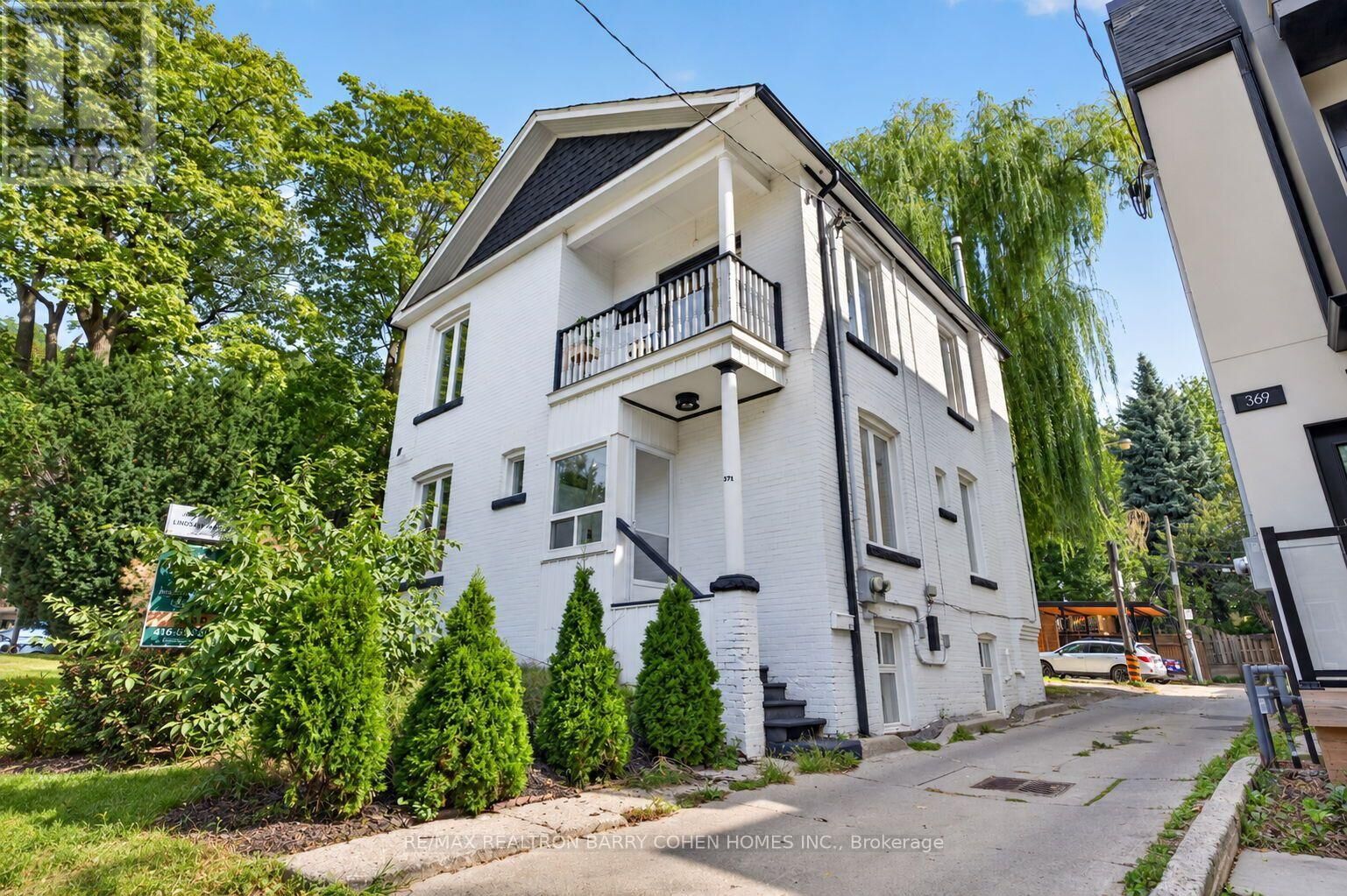 Property Photo:  371 Howland Avenue Lower  ON M5R 3C1 