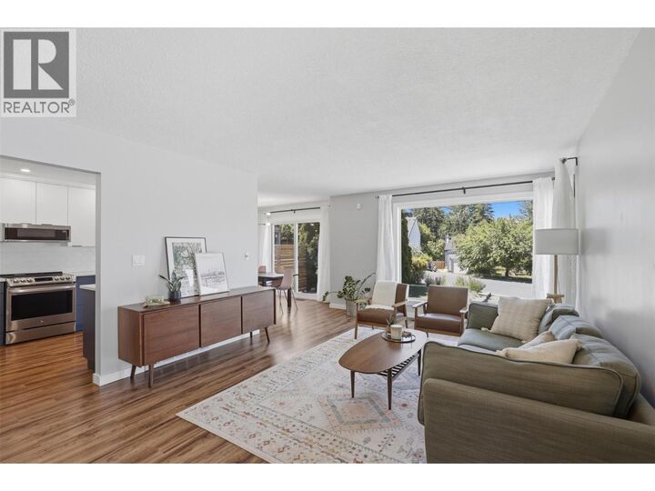 Property Photo:  575 Gleneagles Drive  BC V2E 1X1 