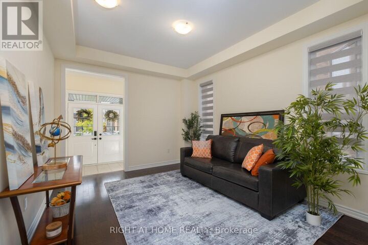 Property Photo:  43 Vickery Street  ON L1P 0L2 