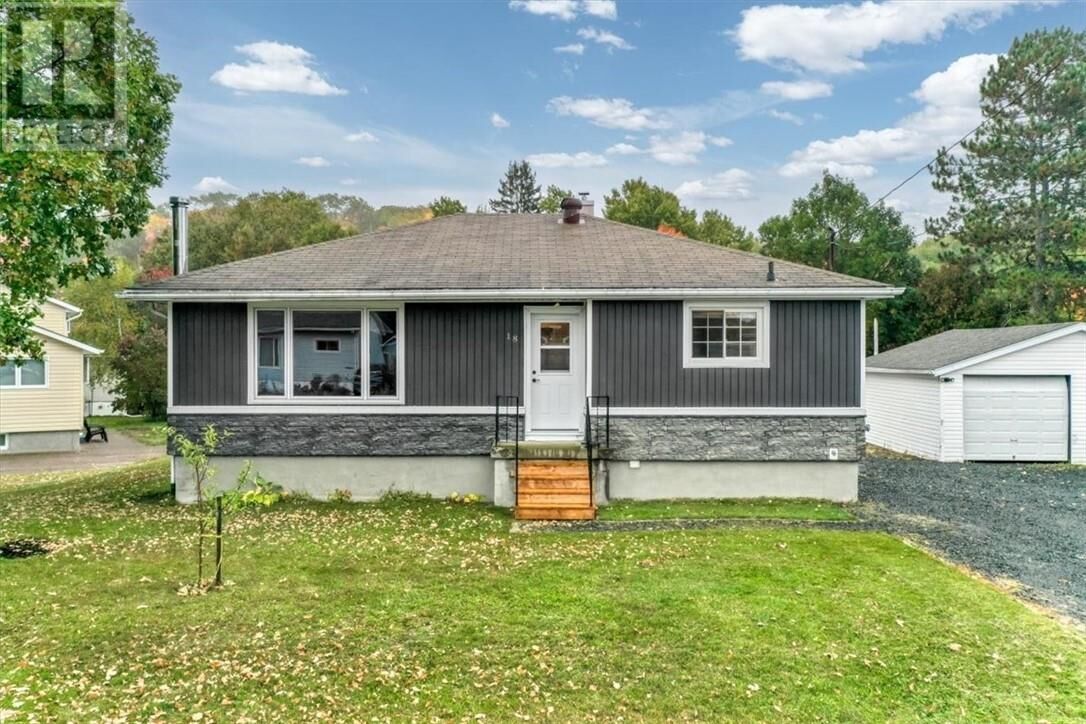 Property Photo:  18 Wickwas Street  ON P0M 2R0 