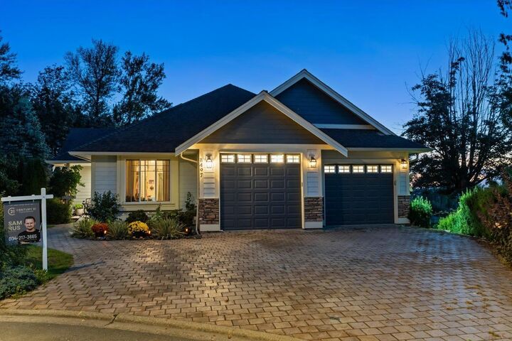 Photo de la propriété: 8497 Bradshaw Place BC V4Z 0A7