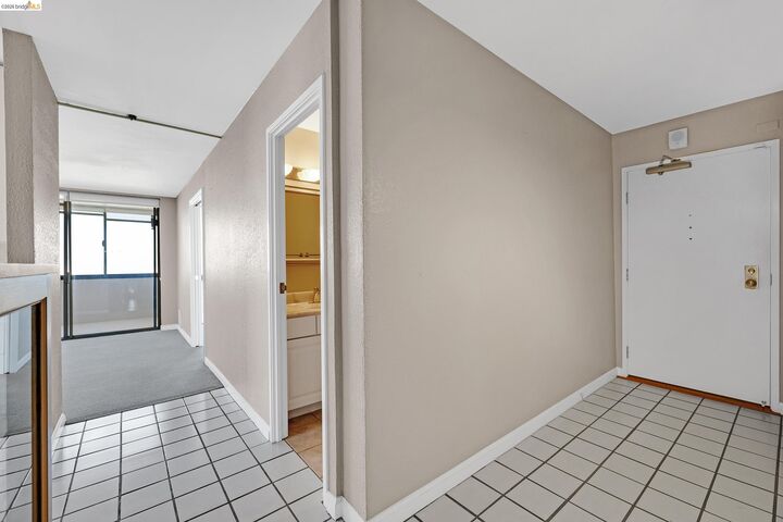 Property Photo: 555 Pierce St 1001 CA 94706