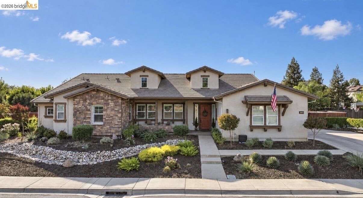 Property Photo:  1565 Lone Oak Rd  CA 94513 