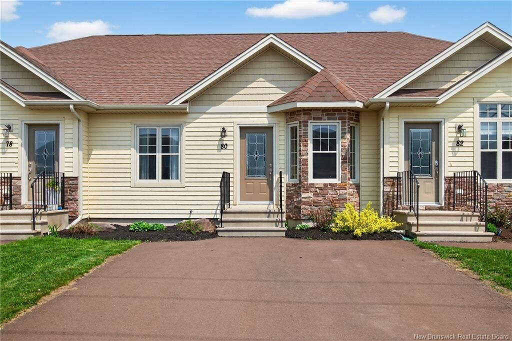 Property Photo:  80 Lakeburn Avenue 102  NB E1A 0Y7 