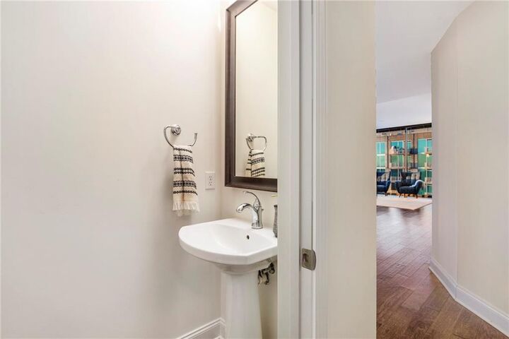 Property Photo: 270 17th Street NW 2610 GA 30363