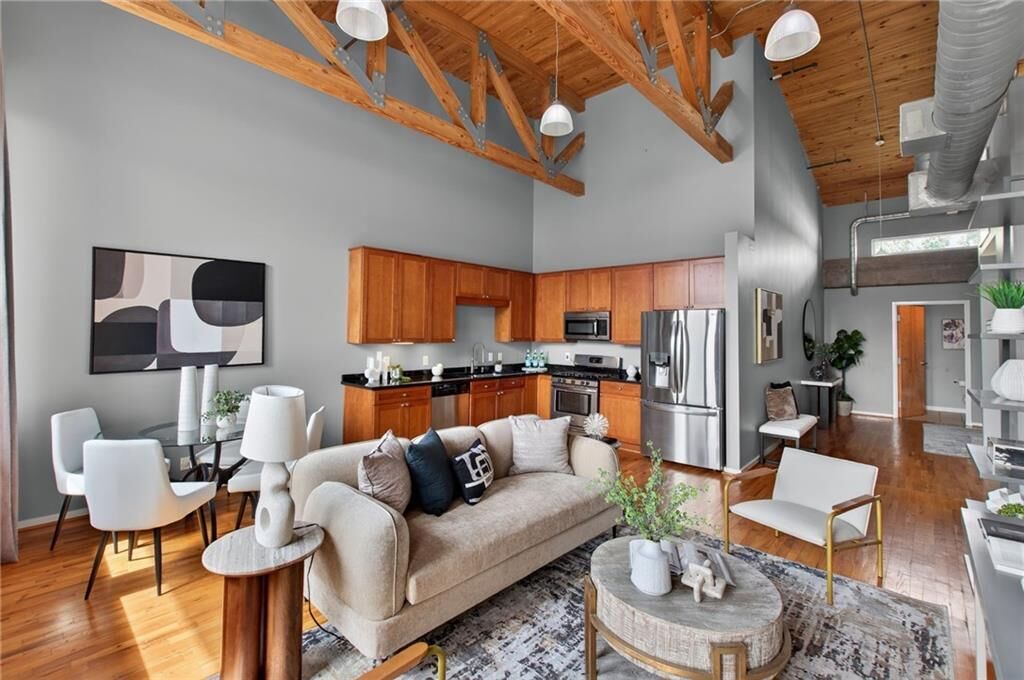 Property Photo:  660 Glen Iris Drive NE 405  GA 30308 