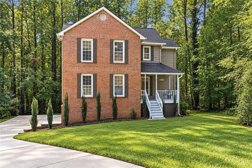 Property Photo: 5881 Pavillion Drive GA 30127
