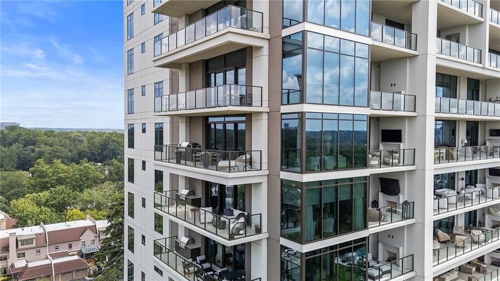 Property Photo:  2520 Peachtree Road NW 602  GA 30305 