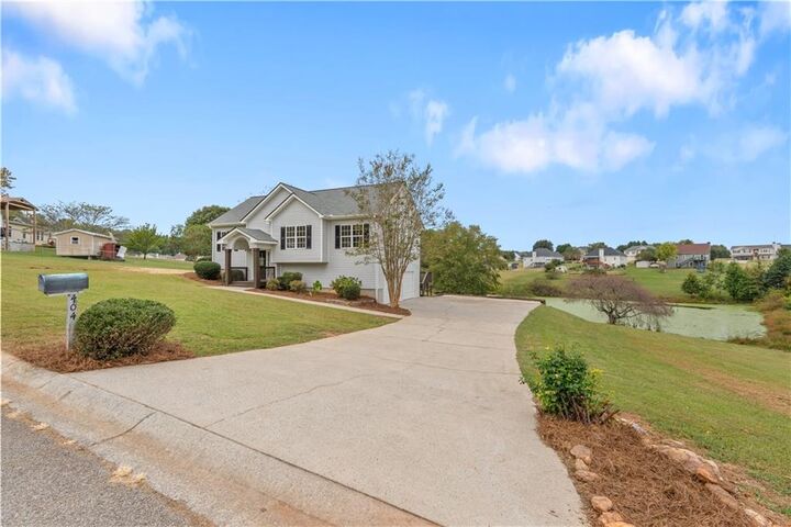 Property Photo:  404 Bryce Court  GA 30116 