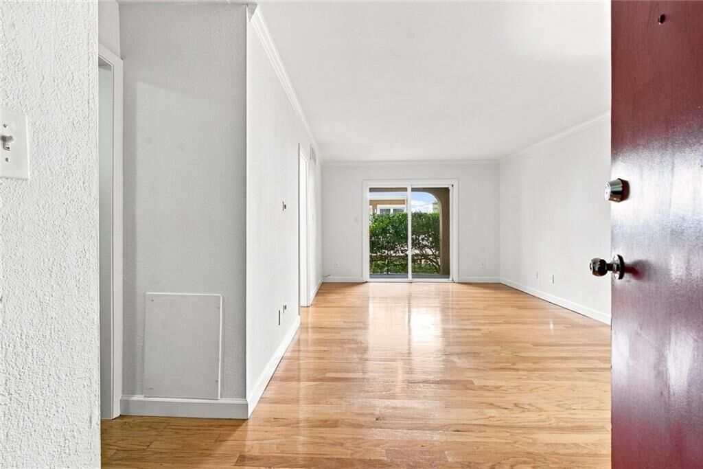 Property Photo: 395 Pharr Road NE 208 GA 30305