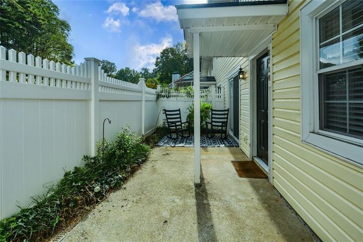 Property Photo:  2718 Suwanee Way SE  GA 30067 