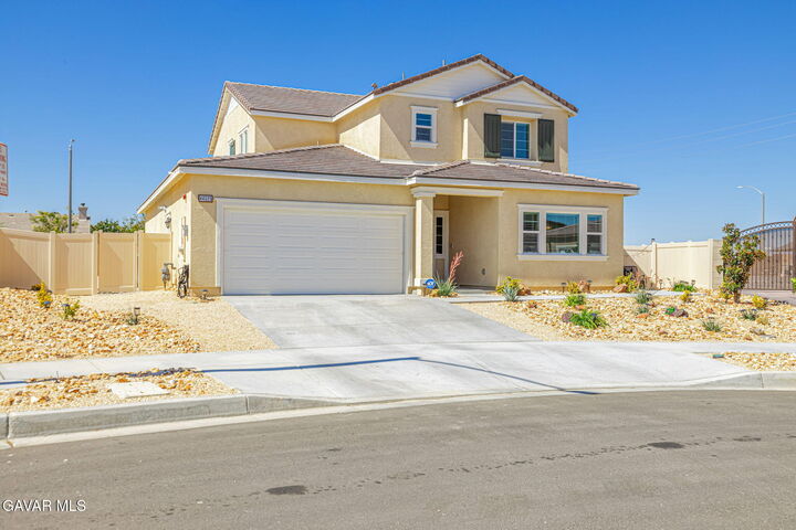 Property Photo:  44325 Moccasin Place  CA 93536 