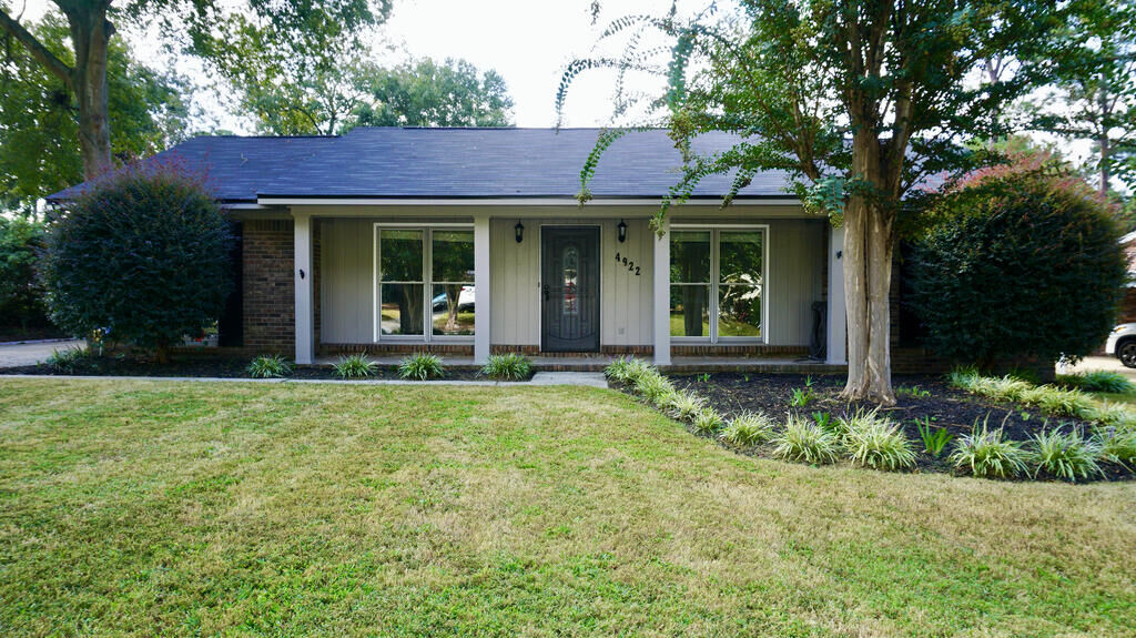 Property Photo: 4922 Willowbrook Drive GA 31909