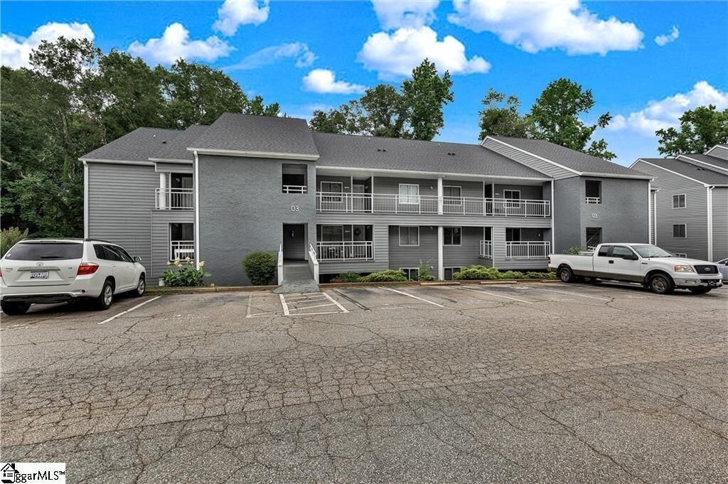 Property Photo: 312 Northlake Drive SC 29625