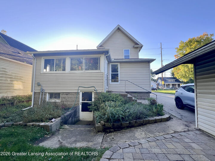 Property Photo:  452 N Cochran Avenue  MI 48813 
