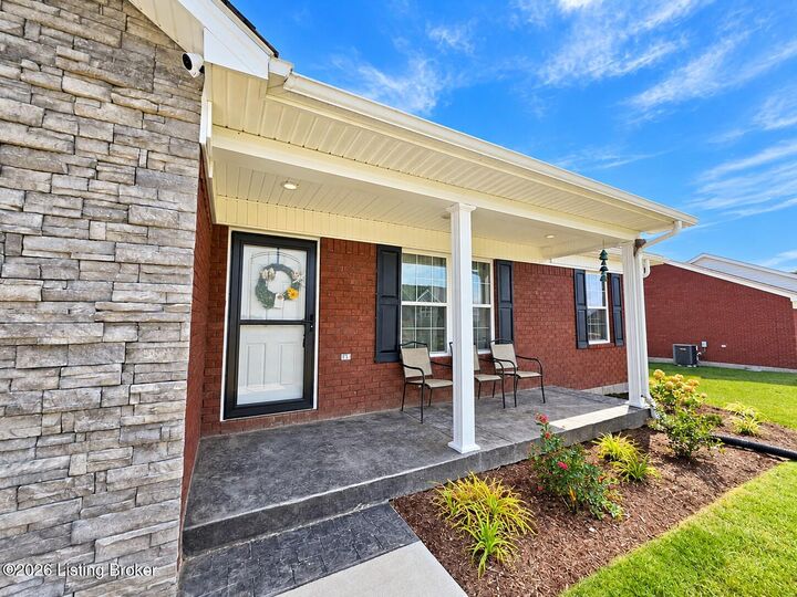 Property Photo:  123 Iroquois Trail  KY 40008 