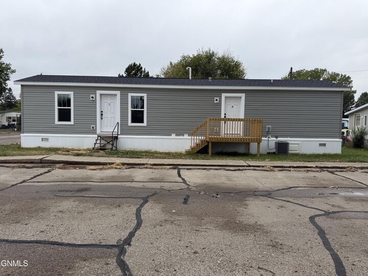 Property Photo:  703 6th Avenue SE C1  ND 58554 