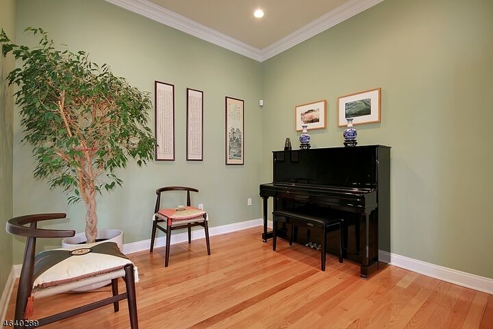 Property Photo:  6 Carillon Cir  NJ 07039 