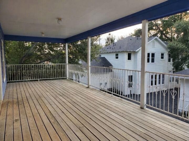 Property Photo:  15 Stiles Street  TX 77011 