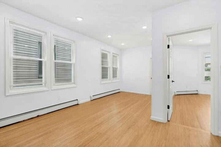 Property Photo:  344 Danforth Ave 1  NJ 07305 