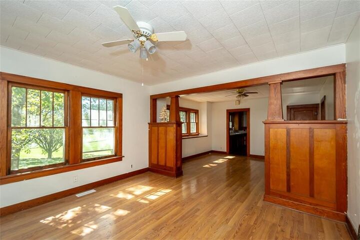 Property Photo:  502 Sycamore Street  KS 66088 