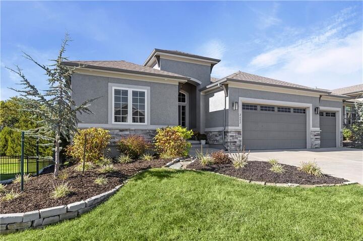 Property Photo: 2602 SW River Trail Road MO 64082