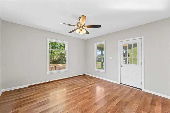 Property Photo:  828 N Jefferson Avenue  KS 66749 
