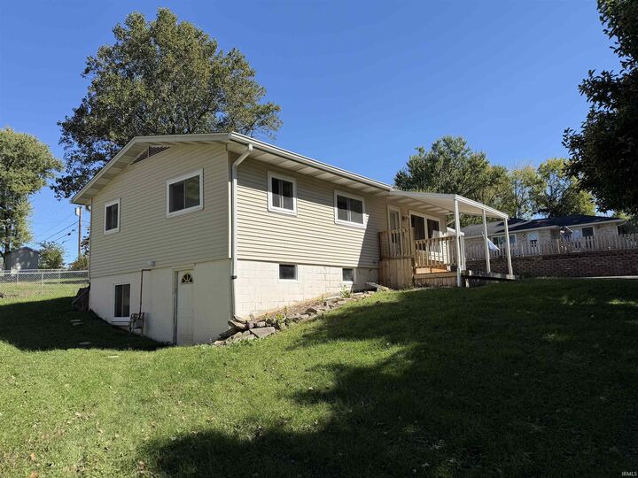 Property Photo: 202 W Chester Drive IN 47429