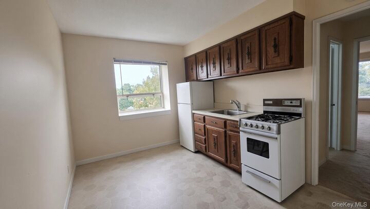 Property Photo:  1523 Central Park 8F  NY 10710 