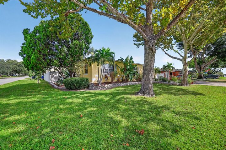 Property Photo:  3793 Benson Avenue N  FL 33713 