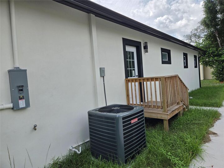 Property Photo:  701 E Linebaugh Avenue  FL 33612 