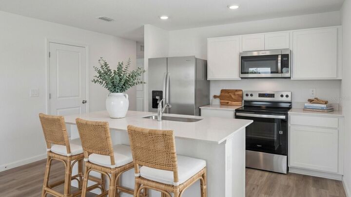 Property Photo:  4129 Kona Circle  FL 34608 