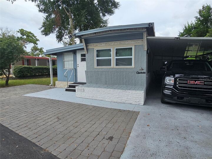 Property Photo:  37433 Hammond Drive  FL 33541 