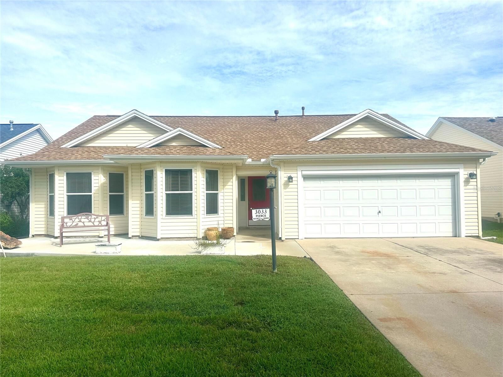 Property Photo:  3033 Hillside Lane  FL 32162 