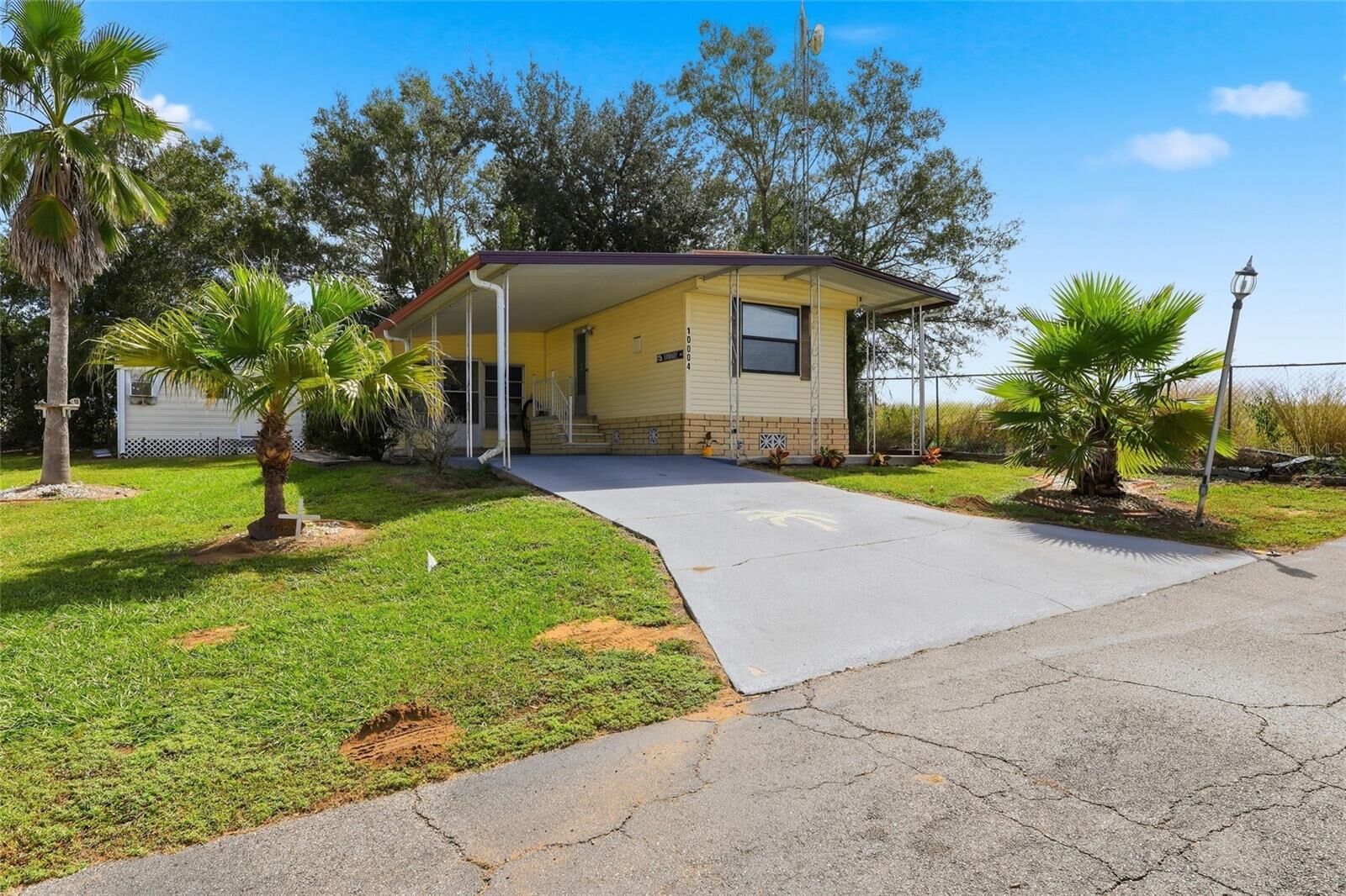 Property Photo:  10004 Hamp Drive  FL 33525 
