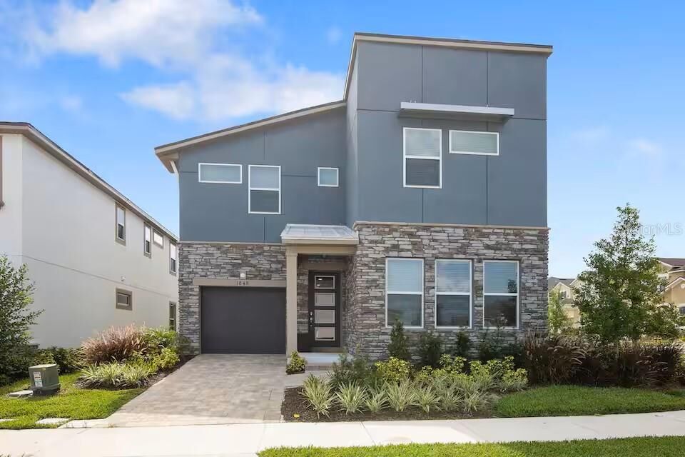 Property Photo: 1848 Sandy Park Trail FL 34747